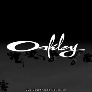 Oakley_3-Cutting